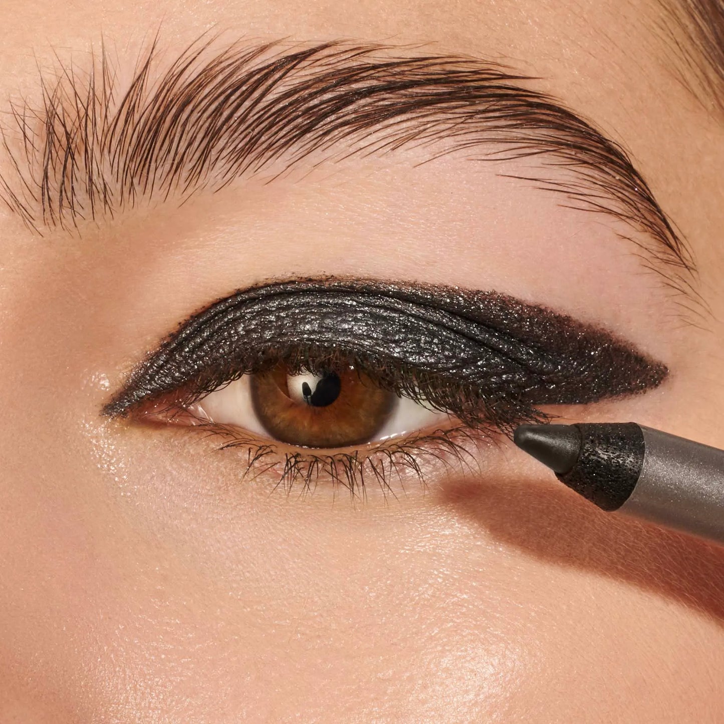 24HR StayLineTM Waterproof Precision Eyeliner