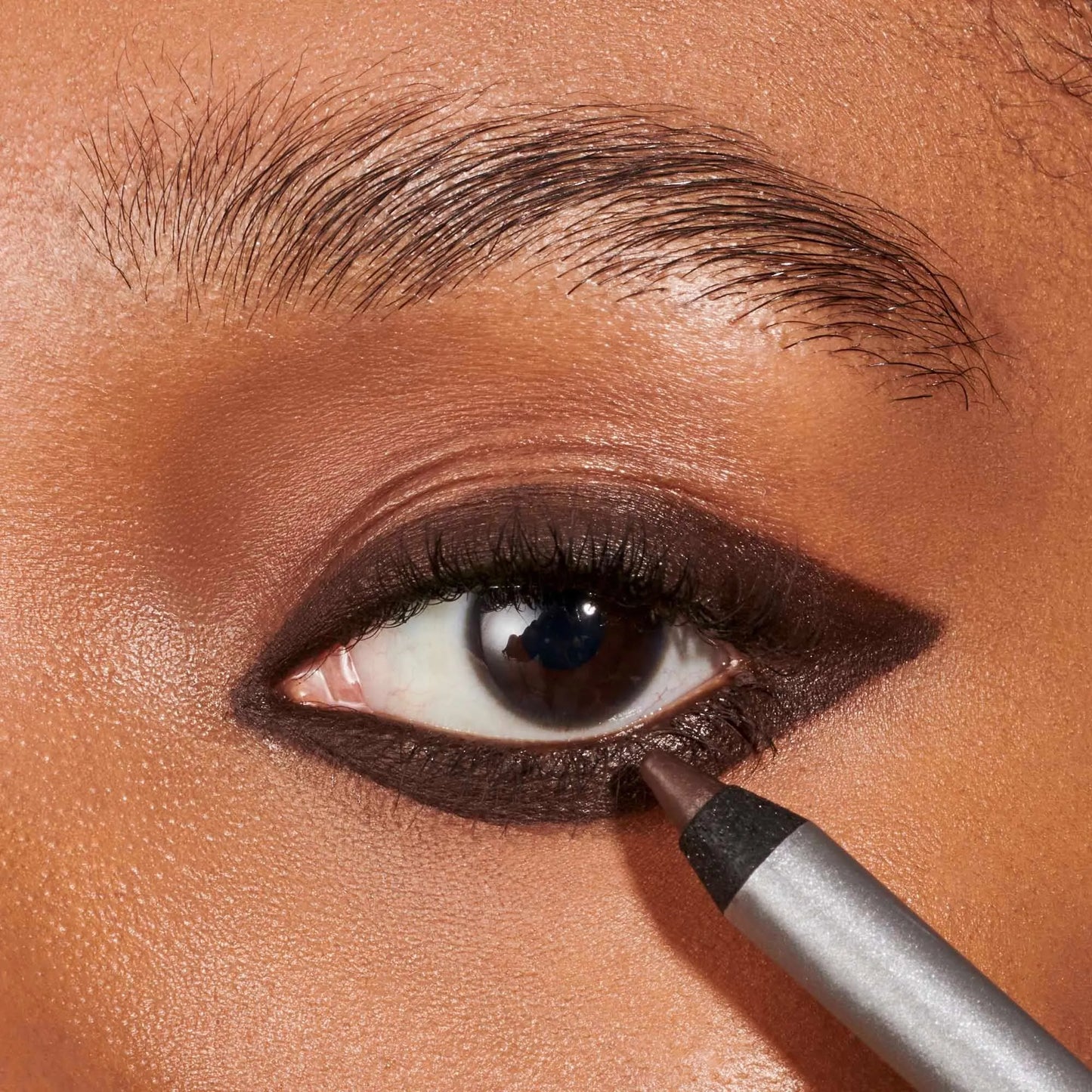24HR StayLineTM Waterproof Precision Eyeliner