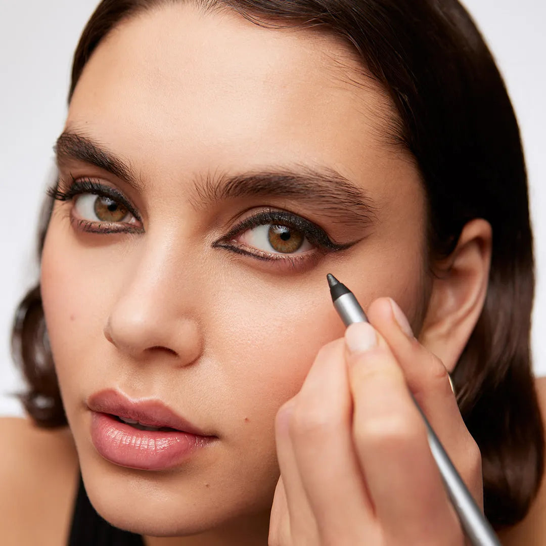 24HR StayLineTM Waterproof Precision Eyeliner